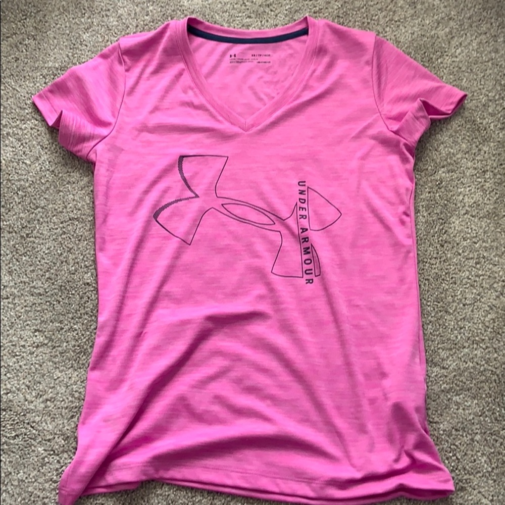 Pink under armour t shirt